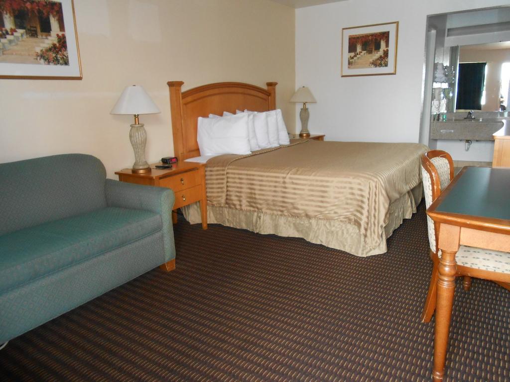 Rodeway Inn Phoenix North I-17 Eksteriør billede