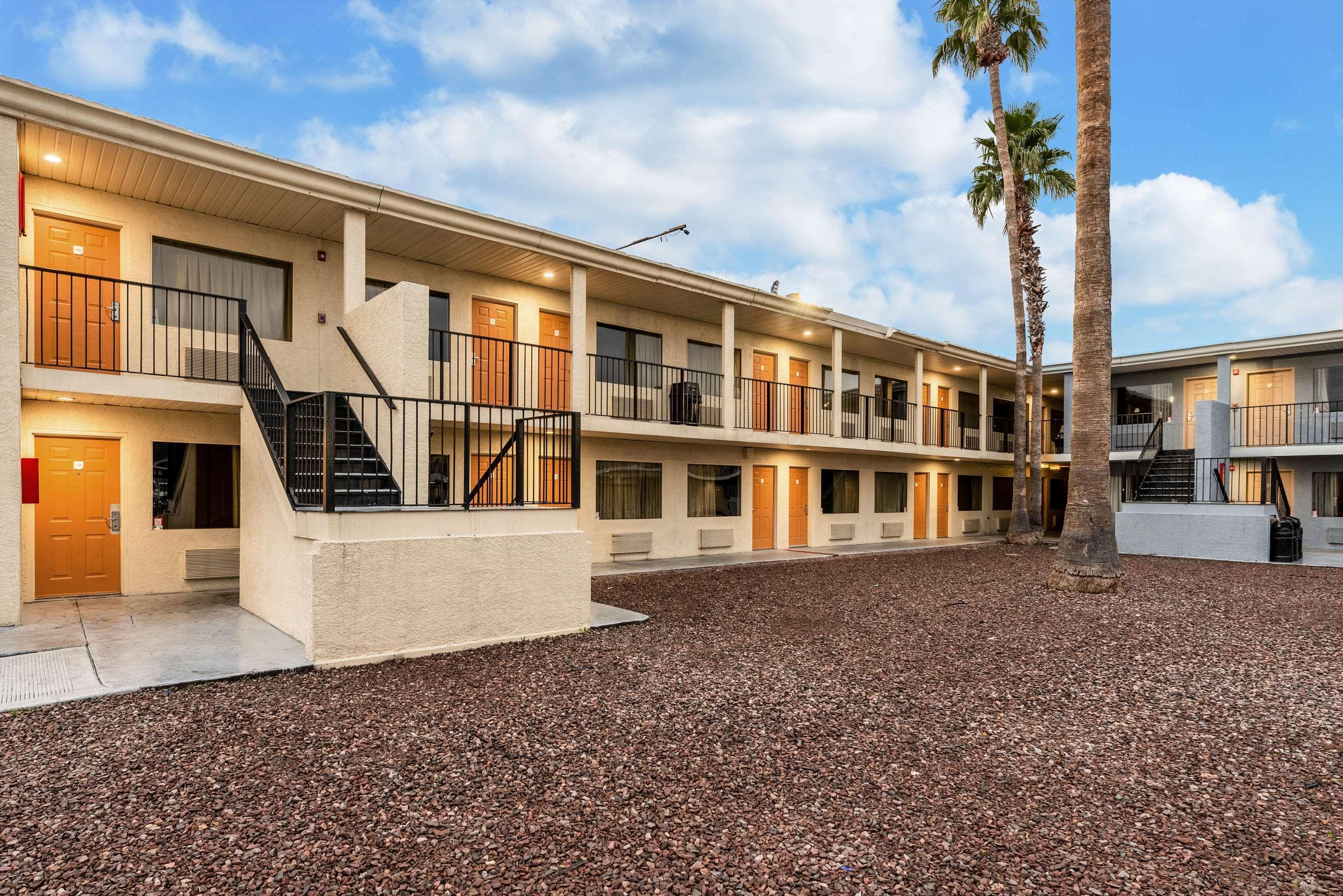 Rodeway Inn Phoenix North I-17 Eksteriør billede