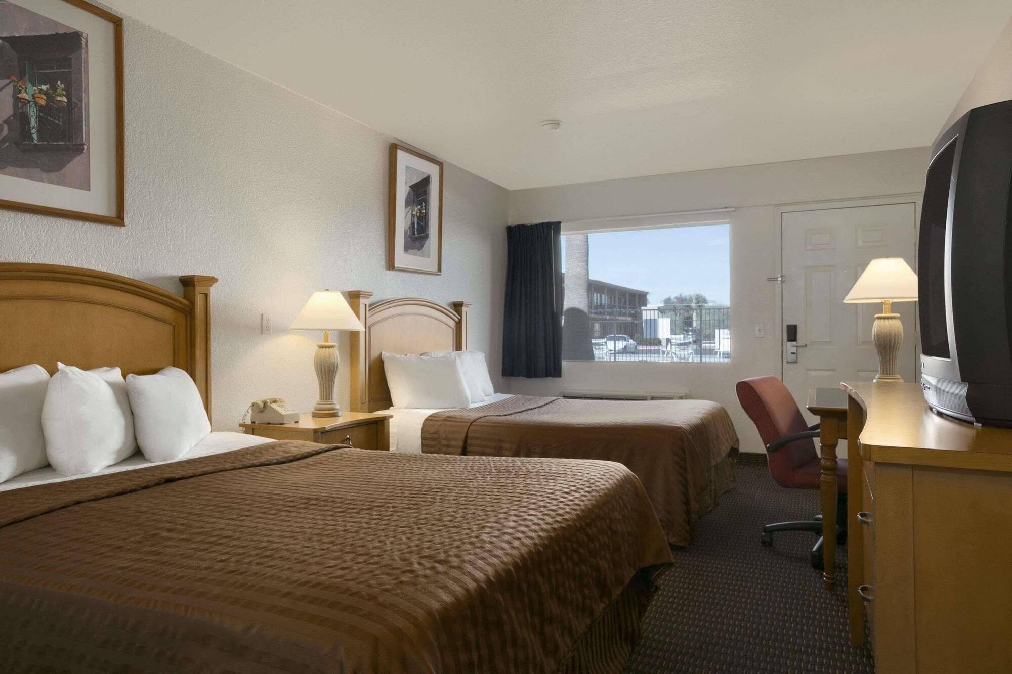 Rodeway Inn Phoenix North I-17 Eksteriør billede